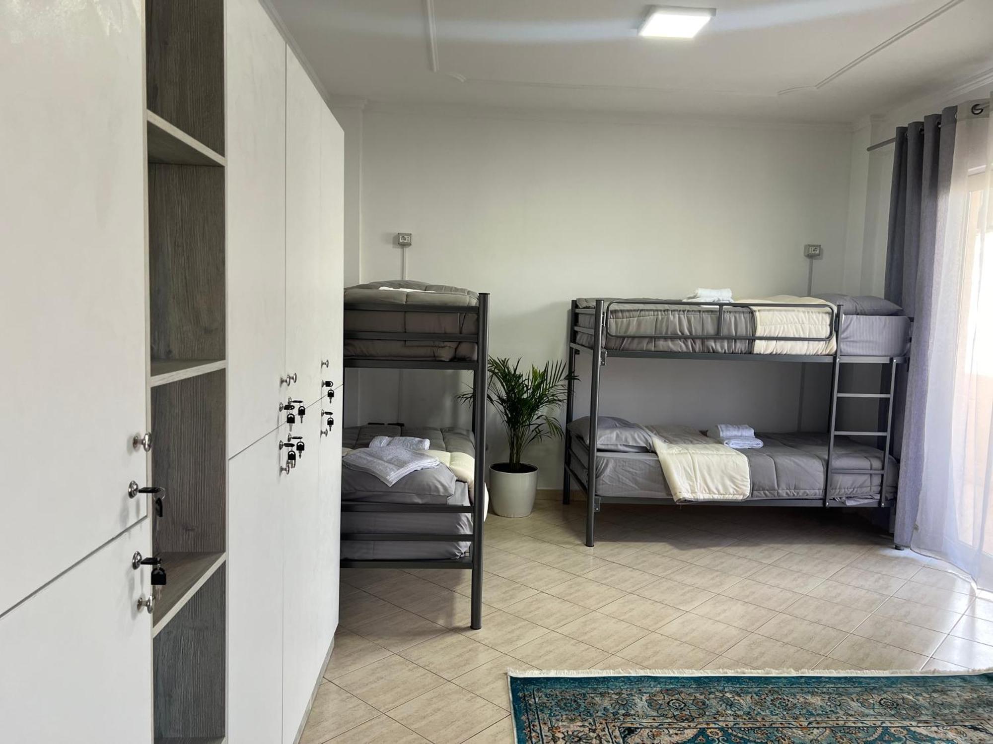 Hostel By Fenix Tirana Kültér fotó